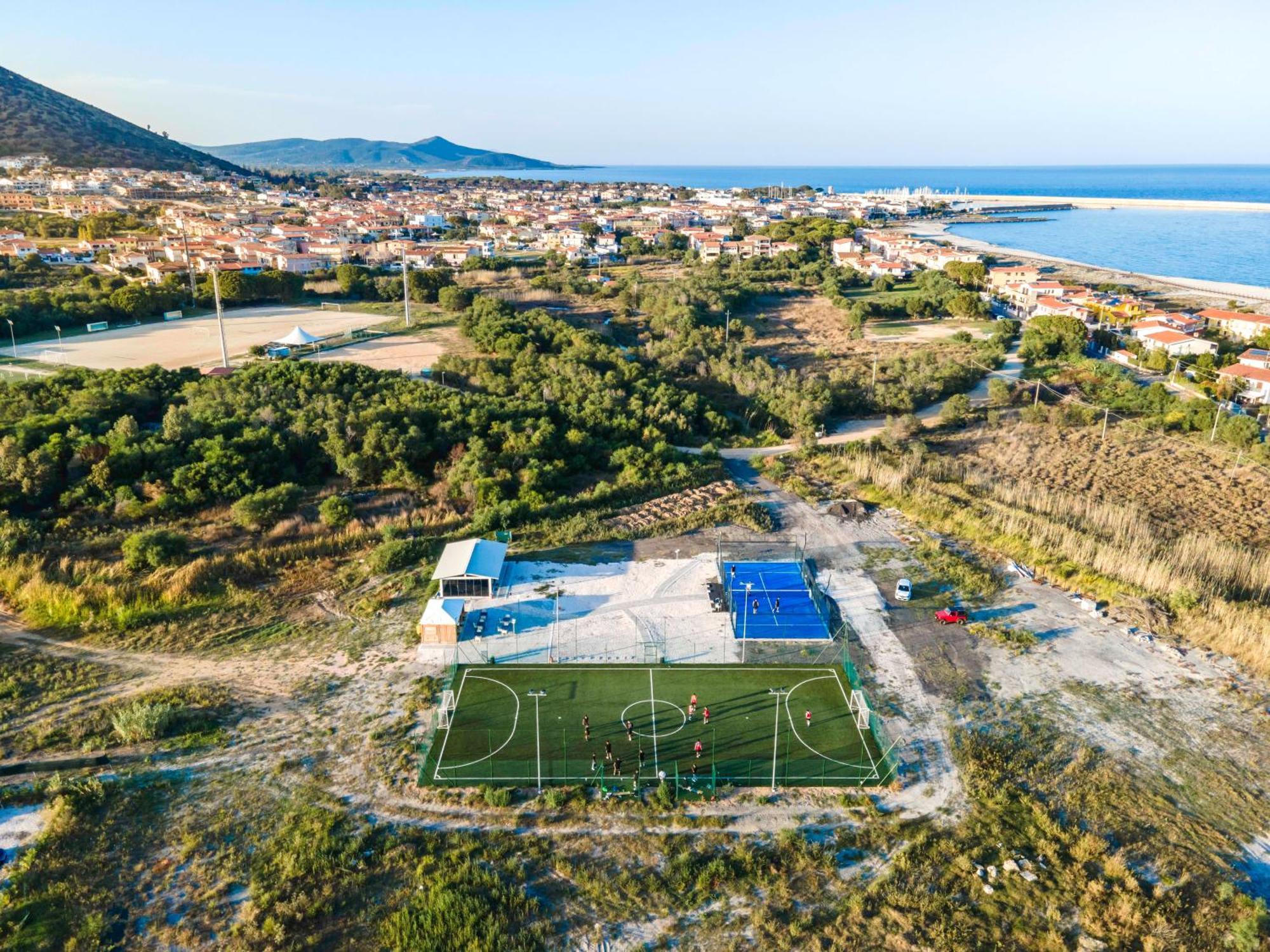 Hotel S'Arena Beach La Caletta Bagian luar foto