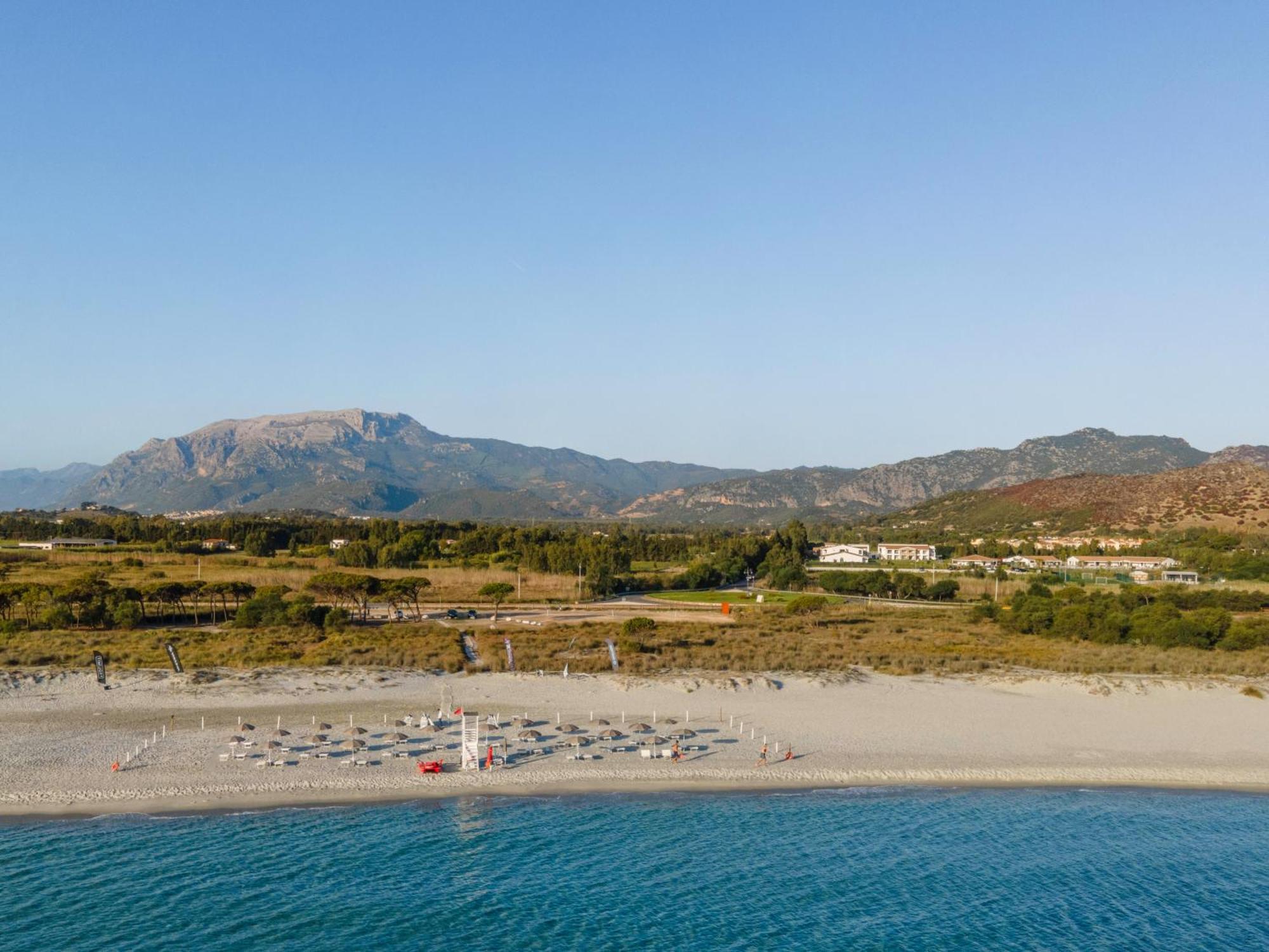 Hotel S'Arena Beach La Caletta Bagian luar foto