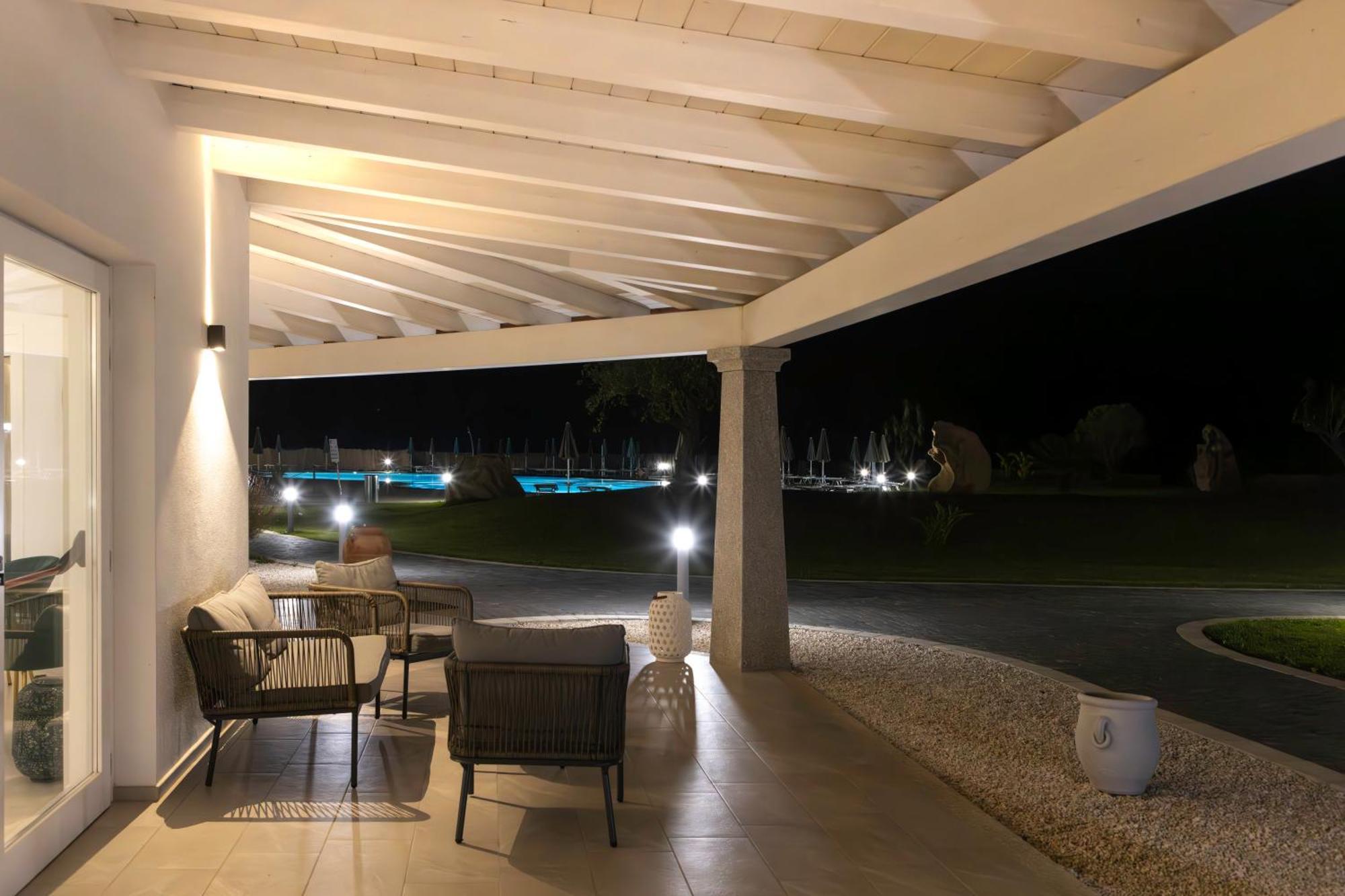 Hotel S'Arena Beach La Caletta Bagian luar foto