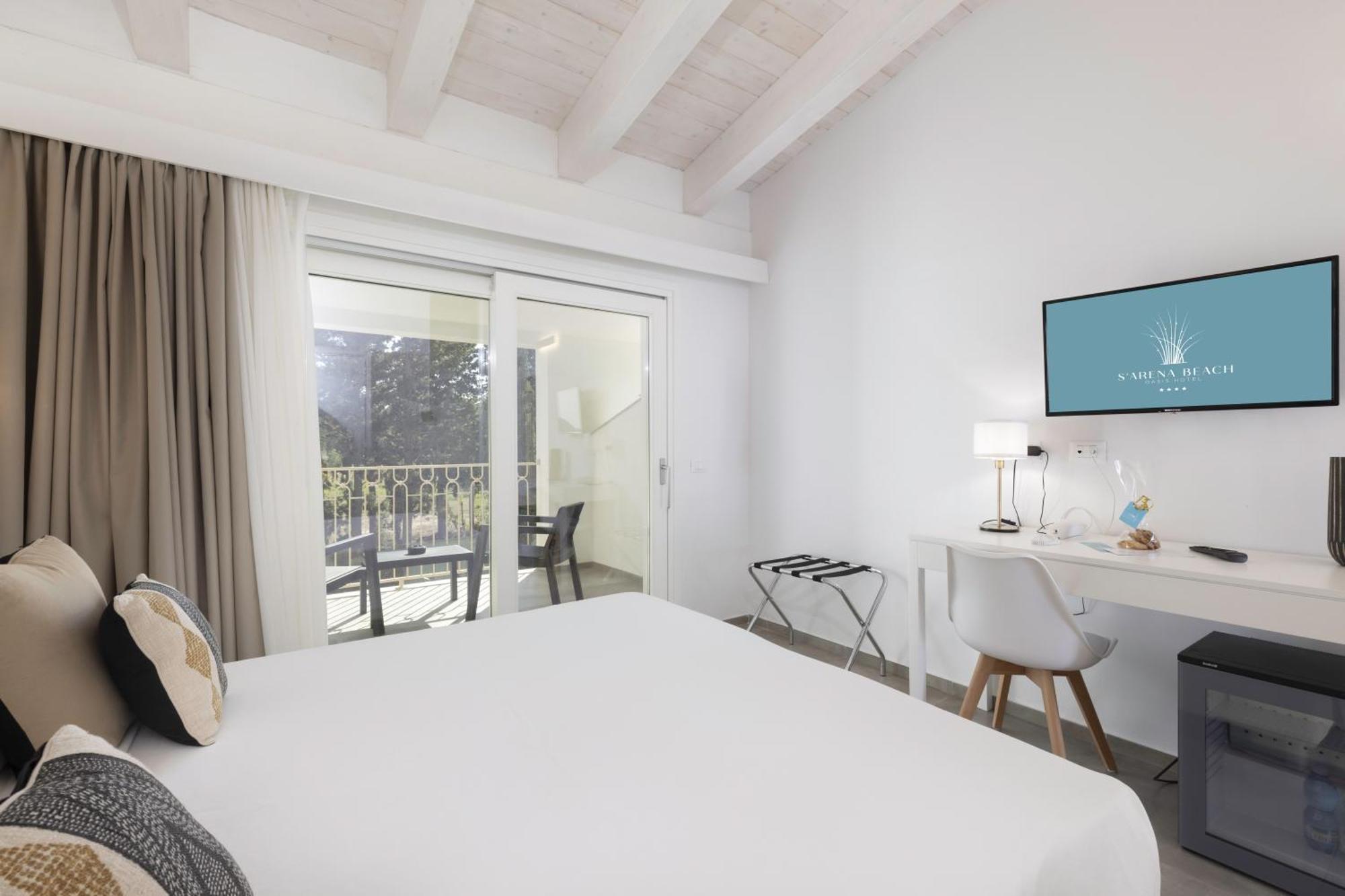 Hotel S'Arena Beach La Caletta Bagian luar foto